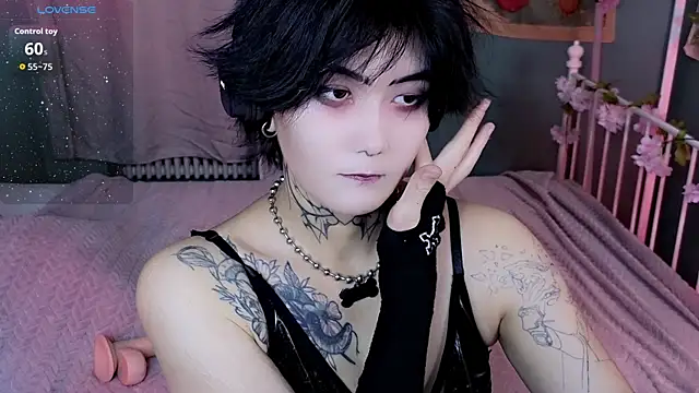 GothXRaven online show from November 9, 2025, 12:20 pm