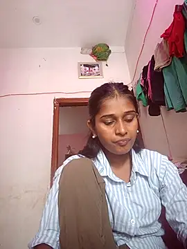 hotshreya69 online show from October 7, 2025, 6:14 am