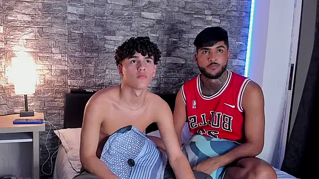 Snapshot of Theimperialboys_ chatting on November 3, 2025, 2:28 am Theimperialboys online show from November 3, 2025, 2:28 am