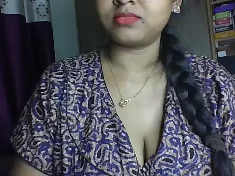 Snapshot of its_me_Rashmi chatting on November 19, 2025, 5:13 pm its me Rashmi online show from November 19, 2025, 5:13 pm