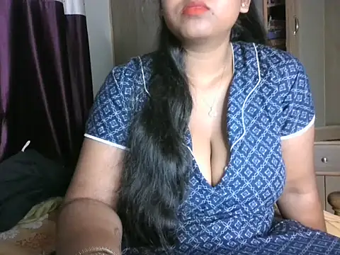 Snapshot of its_me_Rashmi chatting on November 15, 2025, 6:01 pm its me Rashmi online show from November 15, 2025, 6:01 pm