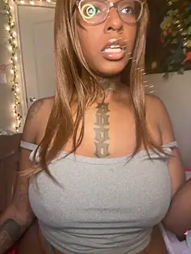 Snapshot of MistiSavannah chatting on December 5, 2025, 2:48 pm MistiSavannah online show from December 5, 2025, 2:48 pm