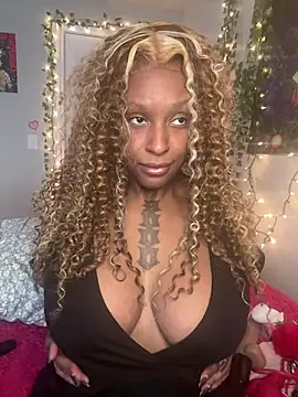 MistiSavannah online show from April 11, 2026, 3:05 pm