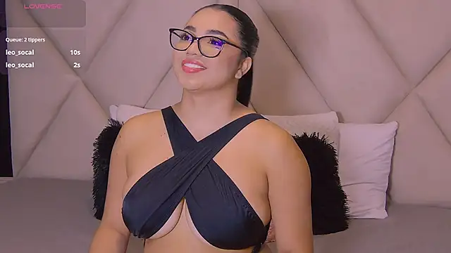 CharlotteeBrownn online show from September 9, 2025, 5:06 am