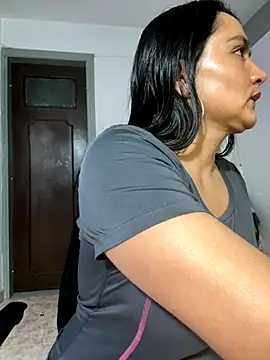 Rouse69  online show from November 23, 2025, 7:40 am