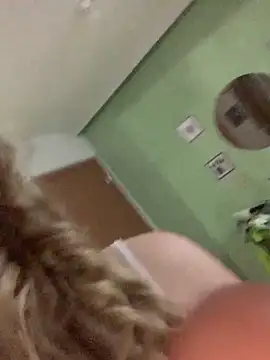 Snapshot of loirinhaszsp chatting on April 13, 2026, 10:03 pm loirinhaszsp online show from April 13, 2026, 10:03 pm