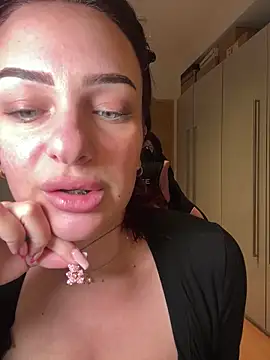 OliviaaFischer online show from March 5, 2026, 12:57 pm