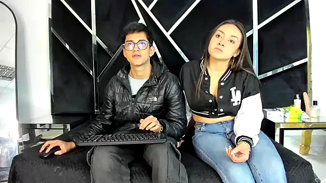 Noa Arez online show from October 8, 2025, 5:53 am