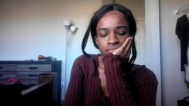 Snapshot of Marlowlovee chatting on October 15, 2025, 3:20 pm Marlowlovee online show from October 15, 2025, 3:20 pm