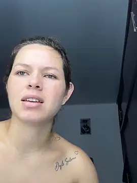 miacarrot online show from March 25, 2026, 3:22 pm