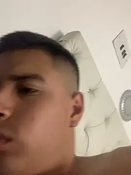 Snapshot of miaftmax chatting on October 25, 2025, 10:43 pm miaftmax online show from October 25, 2025, 10:43 pm