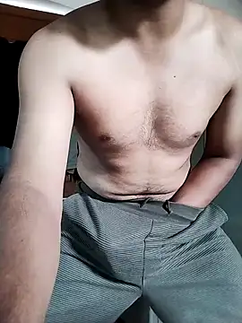 COme8989 online show from February 24, 2026, 11:44 am