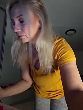 merlyn4 online show from November 29, 2025, 10:48 am