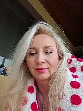 merlyn4 online show from November 8, 2025, 12:20 pm