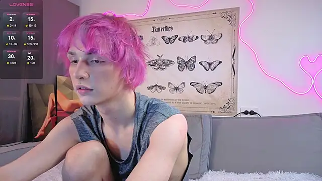 Your avatar online show from January 12, 2026, 10:25 pm