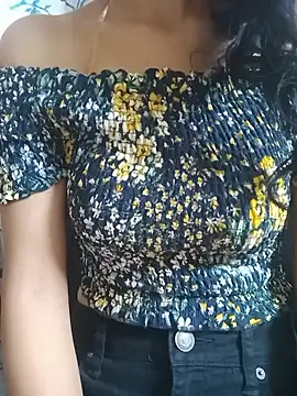 Aashiika1176 online show from November 4, 2025, 12:58 am