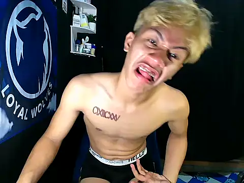 naughtyboyloy 0 online show from November 26, 2025, 8:47 am