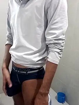 monster fuck online show from November 10, 2025, 1:10 am