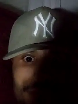 Snapshot of MorenoTatuado21c chatting on September 14, 2025, 8:37 am MorenoTatuado21c online show from September 14, 2025, 8:37 am