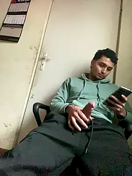 Casiel320 online show from November 30, 2025, 1:23 pm