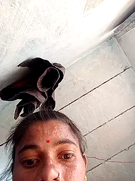 Snapshot of PoojaPleasure chatting on November 7, 2025, 6:40 am PoojaPleasure online show from November 7, 2025, 6:40 am