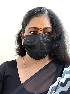 Snapshot of Sweetie_swetha37 chatting on November 2, 2025, 8:30 am Sweetie swetha37 online show from November 2, 2025, 8:30 am