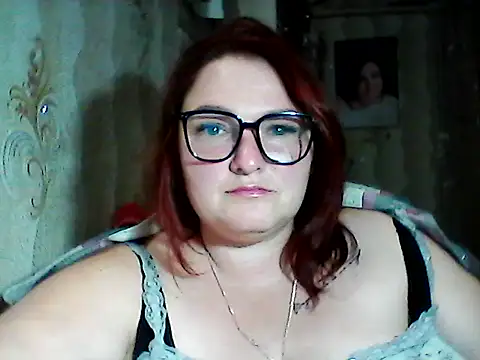 AngelQSky online show from September 28, 2025, 6:04 pm