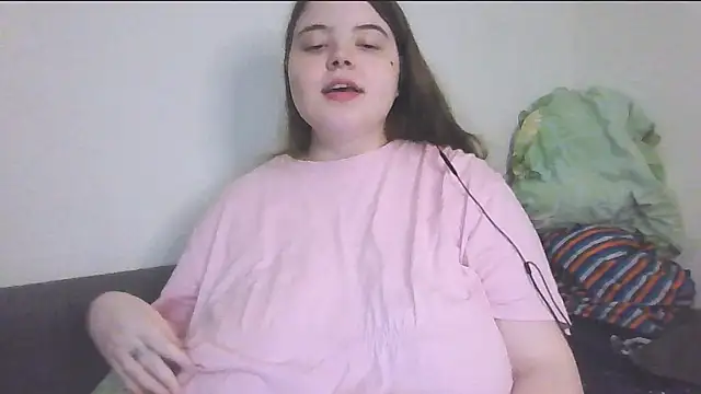 brattyprincessemma online show from October 5, 2025, 5:25 pm