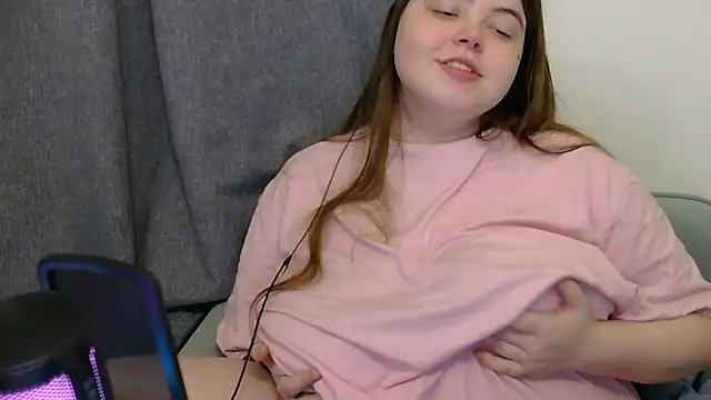 brattyprincessemma online show from November 21, 2025, 5:01 pm