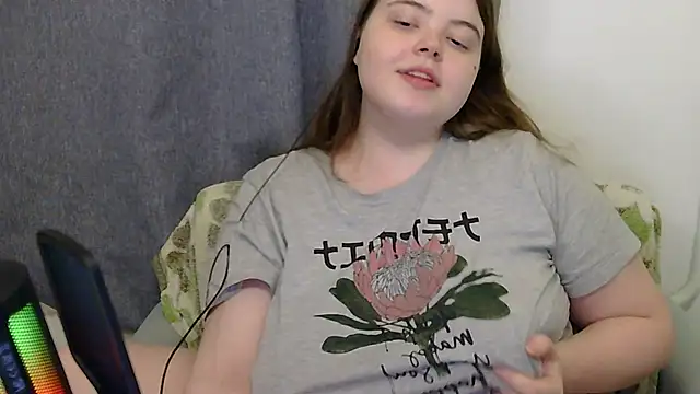 brattyprincessemma online show from November 4, 2025, 7:17 pm