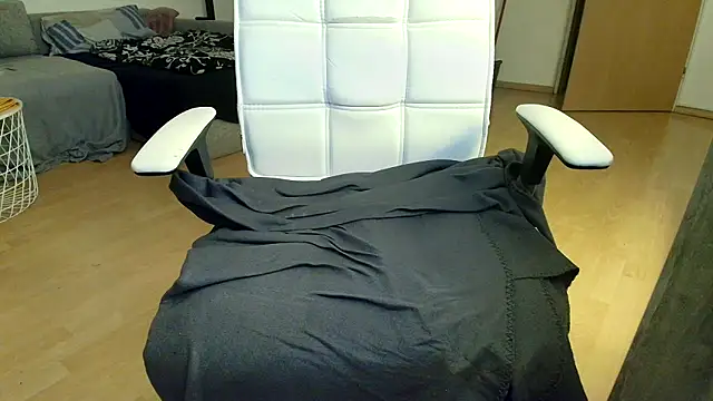 Breezydicksn online show from March 19, 2026, 9:26 pm