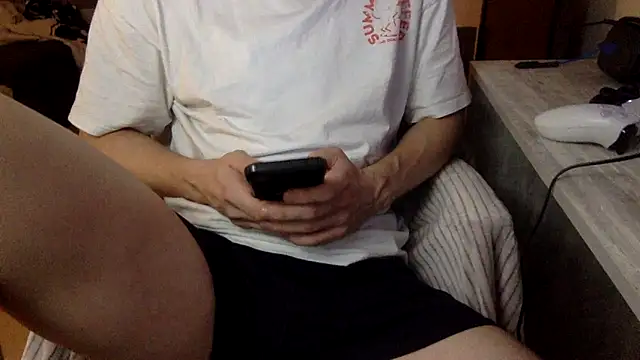 Breezydicksn online show from October 26, 2025, 5:13 pm