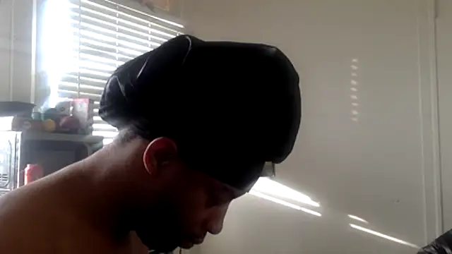 Diodre Benyoon online show from February 28, 2026, 3:33 pm