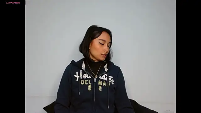 Gia Lee online show from February 26, 2026, 2:22 am