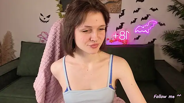 Shine Vivi online show from November 11, 2025, 1:17 pm