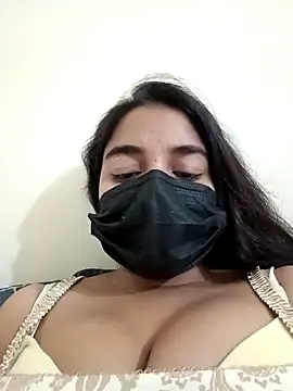 Little toy girl online show from March 29, 2026, 9:55 am