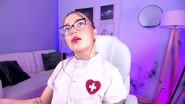 dreamleah  online show from February 6, 2026, 11:23 pm