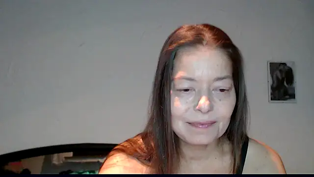 Snapshot of SexySarah177 chatting on December 20, 2024, 9:28 pm SexySarah177 online show from December 20, 2024, 9:28 pm