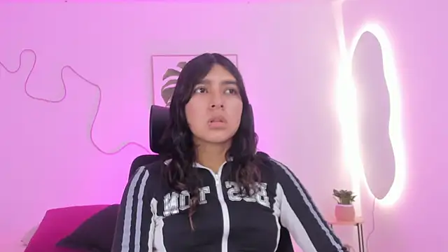 Cherrydollxx online show from October 29, 2025, 12:15 pm