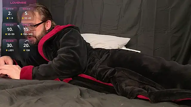 Chiligrande6969 online show from December 5, 2025, 4:16 pm