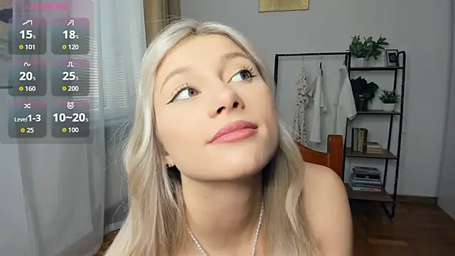 Snapshot of FaaBinaa chatting on November 6, 2025, 7:45 am FaaBinaa online show from November 6, 2025, 7:45 am