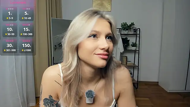 Snapshot of FaaBinaa chatting on December 1, 2025, 7:20 am FaaBinaa online show from December 1, 2025, 7:20 am