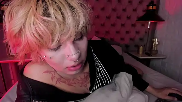 OliIverr22 online show from November 30, 2025, 12:17 pm