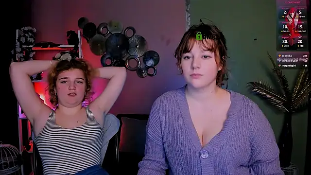 Snapshot of lola_sun12 chatting on December 17, 2025, 9:09 pm lola sun12 online show from December 17, 2025, 9:09 pm