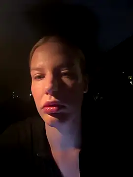 Snapshot of Chloemillerrxx chatting on September 28, 2025, 6:26 pm Chloemillerrxx online show from September 28, 2025, 6:26 pm