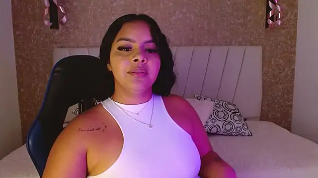 Snapshot of Amaranta_carey chatting on October 21, 2025, 1:05 am Amaranta carey online show from October 21, 2025, 1:05 am