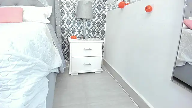 Snapshot of AlliisonRae chatting on October 7, 2025, 11:11 am AlliisonRae online show from October 7, 2025, 11:11 am