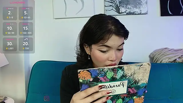 Snapshot of Zoe_wang chatting on November 20, 2025, 1:34 pm Zoe wang online show from November 20, 2025, 1:34 pm