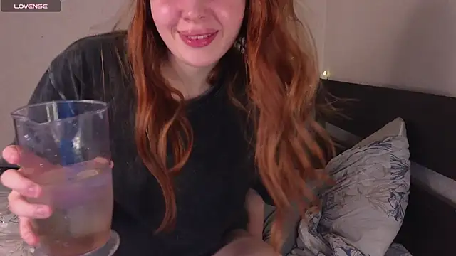 Cutieott online show from November 18, 2025, 11:15 pm