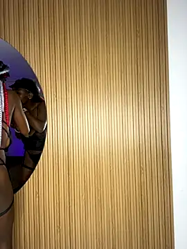 Snapshot of MorenaLush_Eup chatting on November 8, 2025, 3:32 am MorenaLush Eup online show from November 8, 2025, 3:32 am